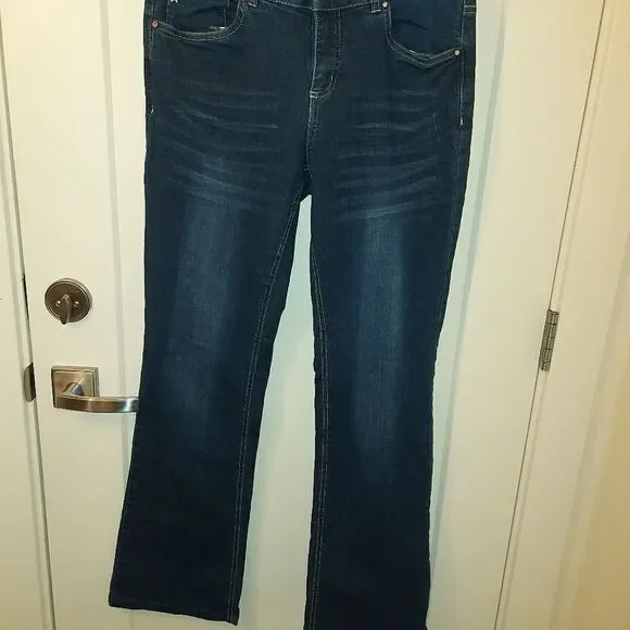 FOXY JEANS - Picture 1 of 9